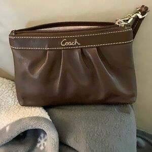 Coach F43431 brown pleated leather medium clutch wristlet. nwot!
